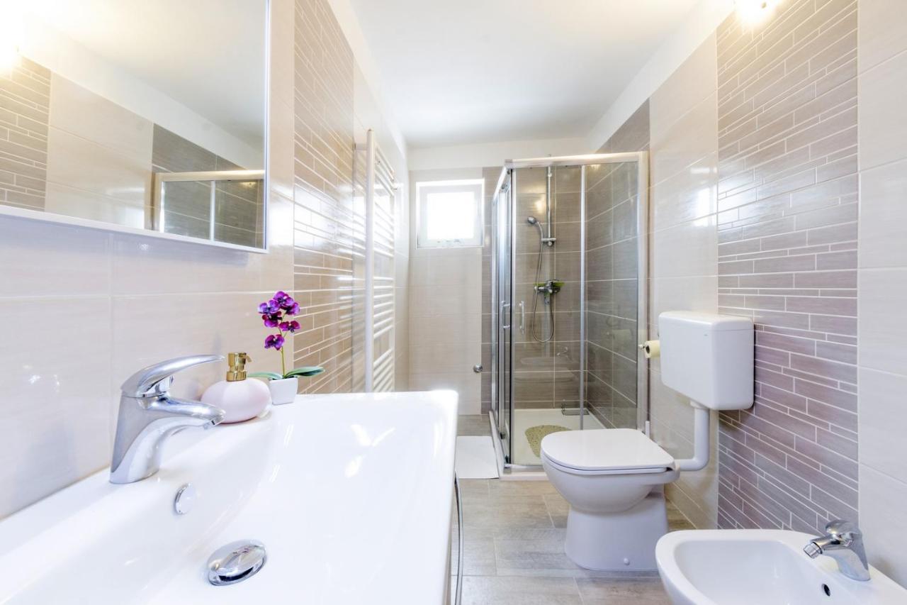 Apartment Katarina พูลา ภายนอก รูปภาพ